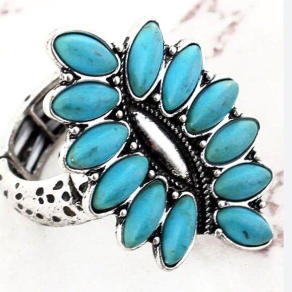 TURQUOISE BEADED SILVERTONE OVERLAPPING OVAL RING - Picture 1 of 4